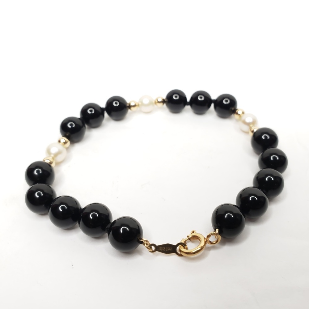 14K IPS Gold Black Onyx and White Pearl Bracelet